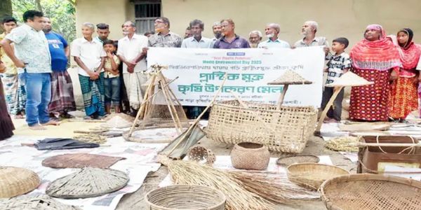 রাজশাহীতে প্লাস্টিকমুক্ত কৃষি উপকরণ প্রদর্শন